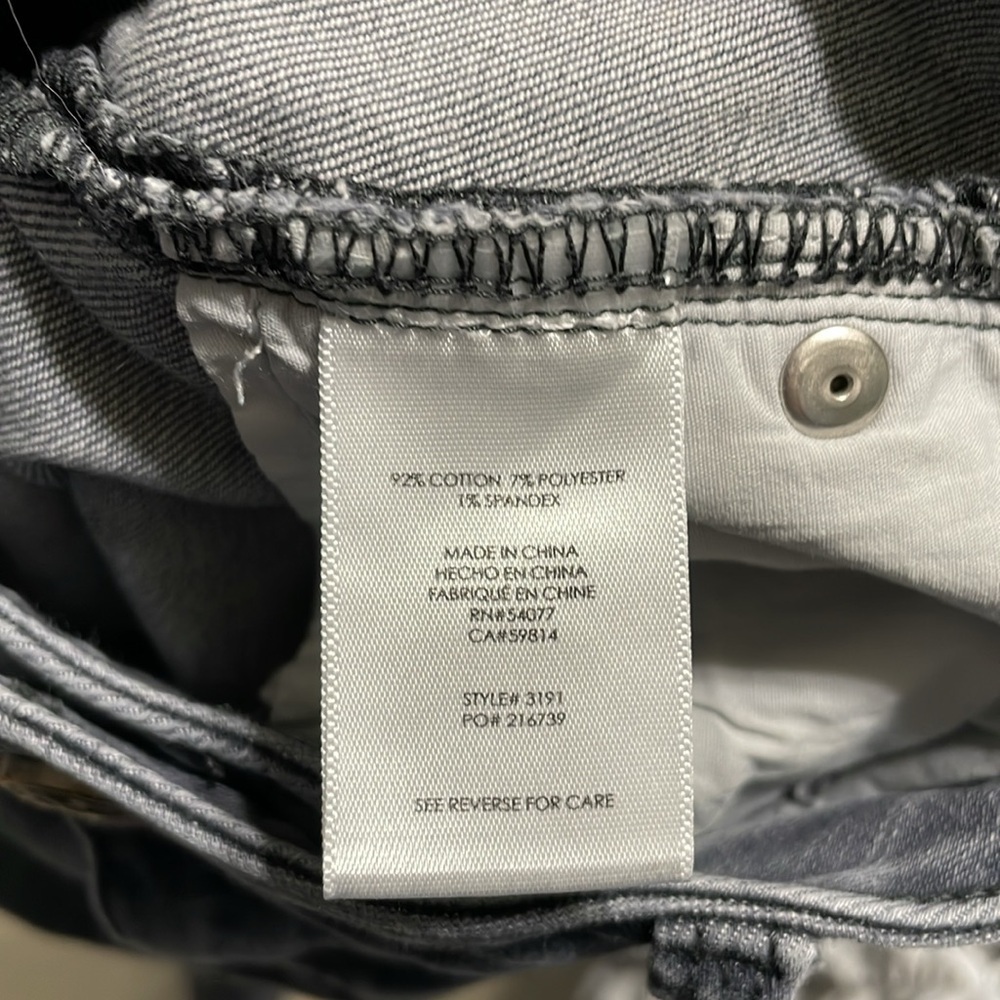 CAbi Slim Boyfriend Gray Wash Jeans Size 2 - Picture 10 of 10